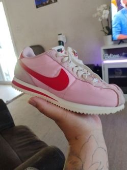 WOMAN'S NIKE CORTEZ TXT 'SOFT PINK FIRE RED'