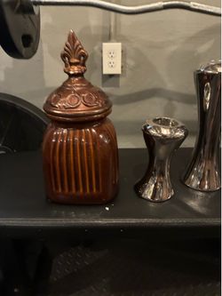 Vintage Fleur-de-lis lid cookie or candy jar