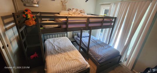 Bunk bed