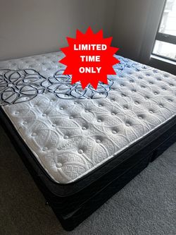 Mattress on sale 🔥  queen size mattress pillow top 12”   New mattress in a plastic sealed.   We offer same day delivery