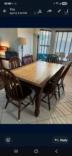 7pc dining set in perfect condition