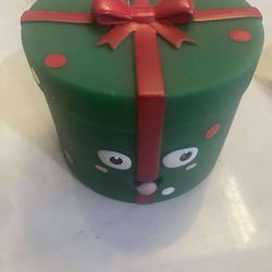 Rubber Christmas Gift Present Round Green Box Dog Squeeky Toy