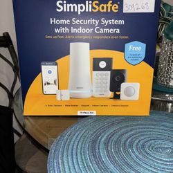 SimpliSafe Home Security System With Indoor Camera 