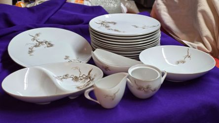 Vintage Sango Larchmont (Brown Pine Branch) 17 pc  Dinnerware Dish Set featuring a brown pine branch and cone motif with a gold trim. M4D200 Includes: