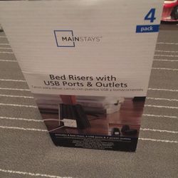 Bed risers with outlet and usb