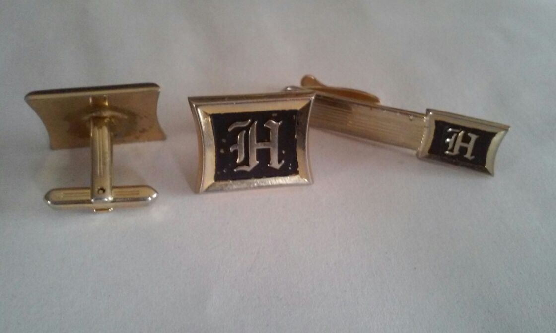Cufflinks and tie clip
