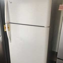 Frigidaire Top Freezer Appliance 2WJ
