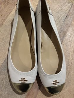 Coach Womens Chelsea White Gold Leather Cap Toe Slip On Ballet Flats Size 9.5