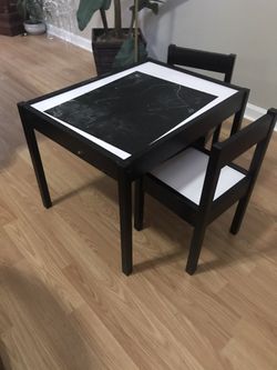 Kids table and chairs