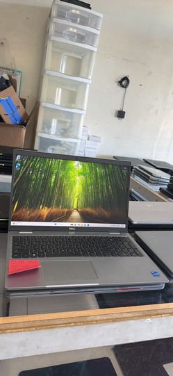 Dell Precision 3561 15 inch gaming  NVIDIA  T600 32GB RAM 512GB SSD Core i7 11th Gen Windows 11 Pro