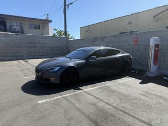 2014 Tesla S