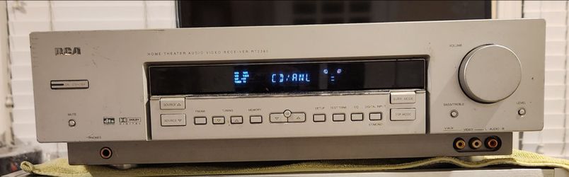 RCA RT2360 is a vintage 5.1-channel home theater receiver