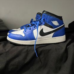 Jordan 1s Mid 