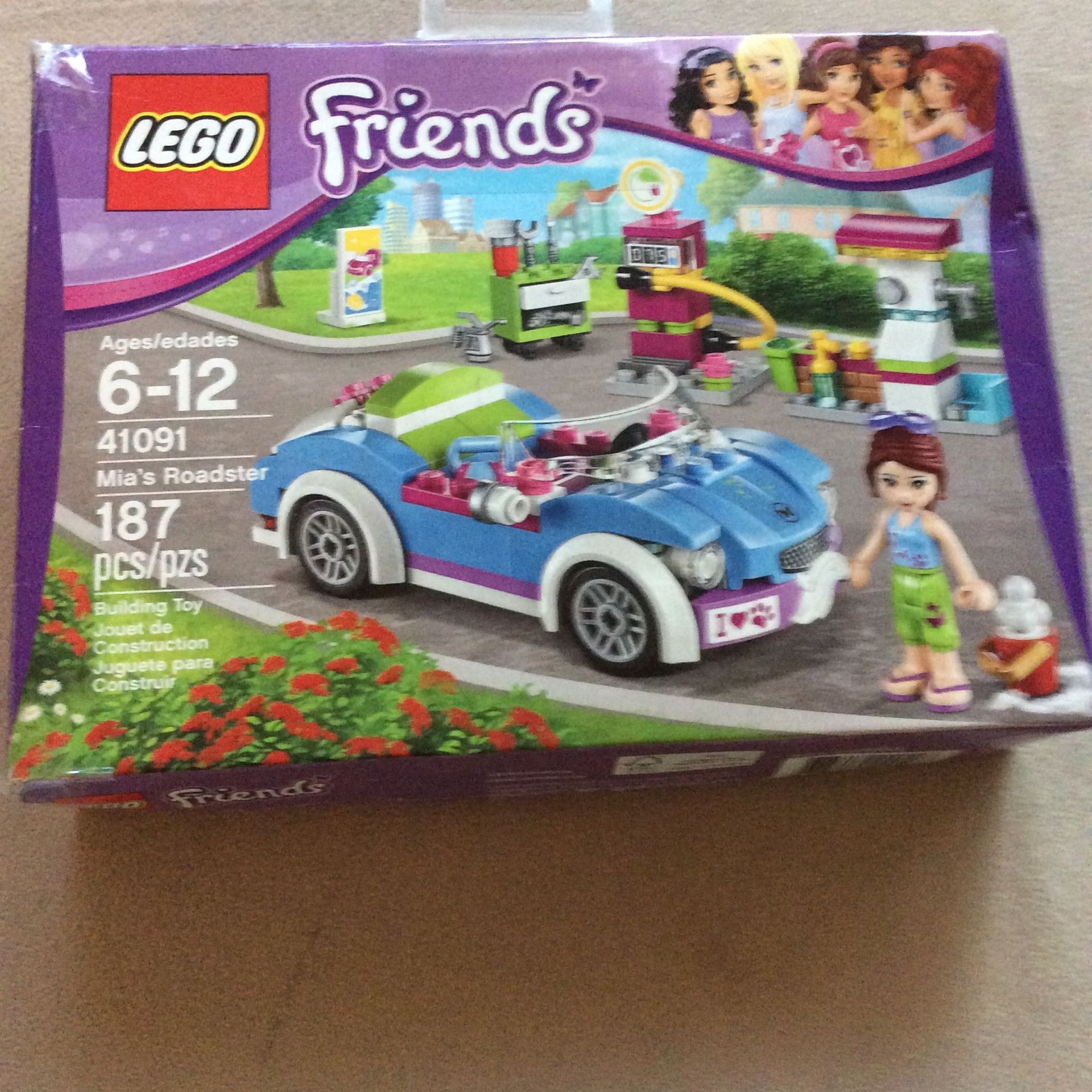 LEGO Friends Mia’s Roadster