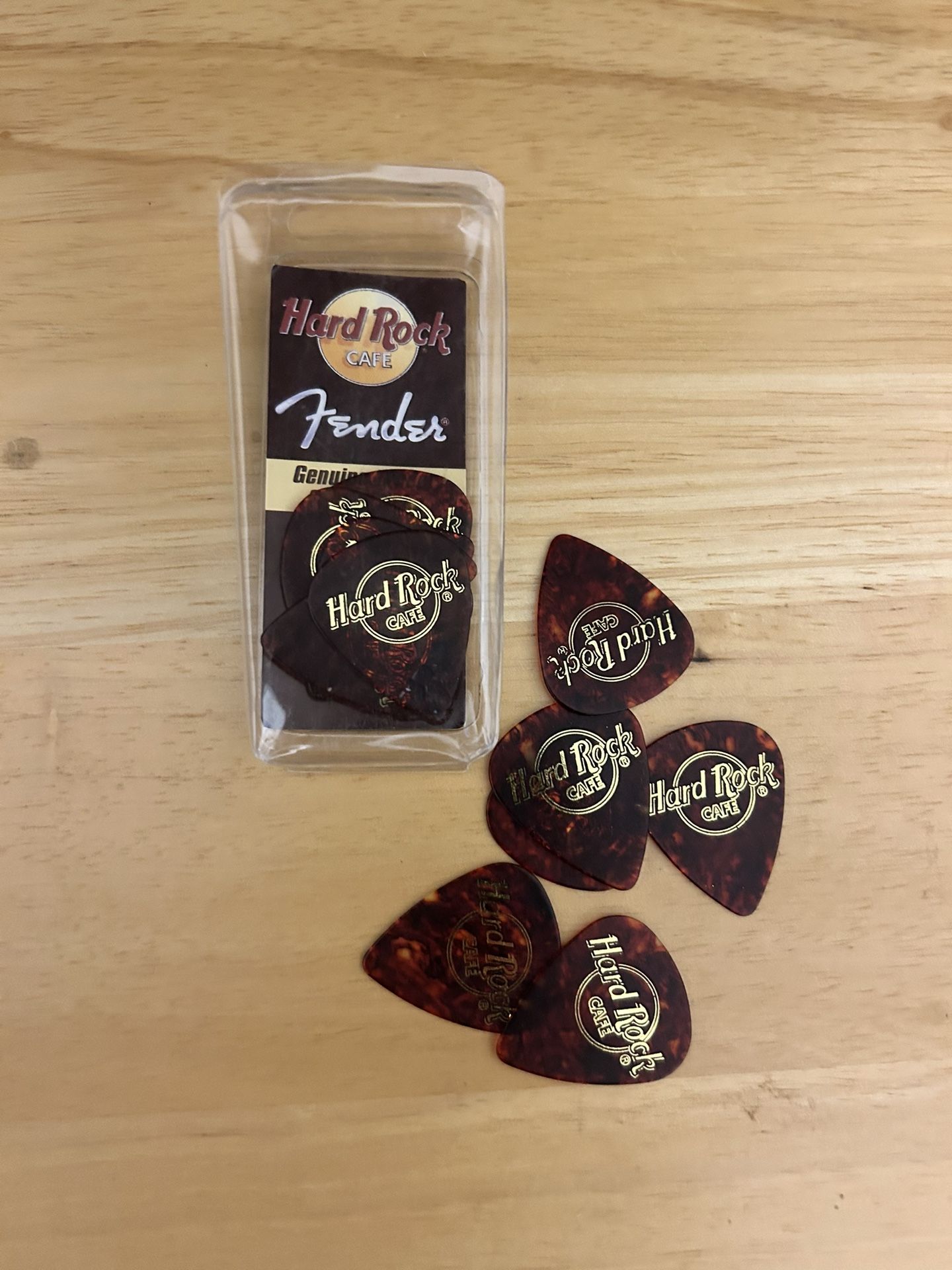 Fender + Hard Rock Cafe Guitar Picks