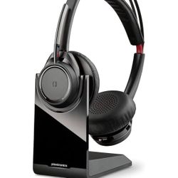 Poly Voyager Focus UC Wireless Headset for Computer w/Charge Stand (Plantronics) 