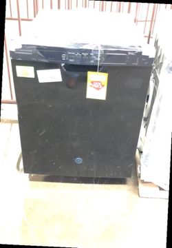 Brand New GE Dishwasher (Model:GDF510PGMBB) H8E