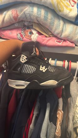 Air Jordan 4