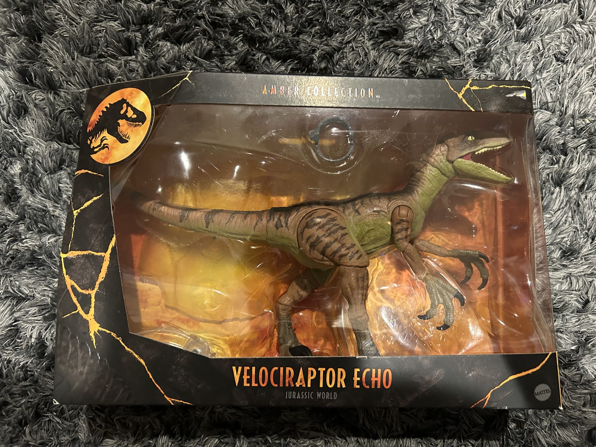 Jurassic World Amber Collection Velociraptor Echo