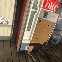 Antique Coke Machine 