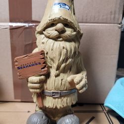 Seahawk Gnomes/Statue
