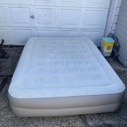 Aerobed inflatable Full size bed