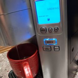 SINGLE SERVE CUISINART COFFEE MACHINE LIKE NEW