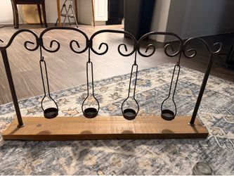 Tea light candle stand