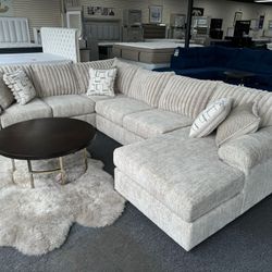 New Large U Shape Shape Sectional. Available In Dark Gray Too. Delivery & Set Up Available 