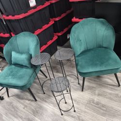 Accent Chairs