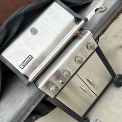 Kenmore BBQ With Propane Tank