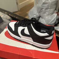 Nike Dunk Low Pandas