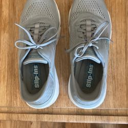 Men’s SKETCHERS Size 10
