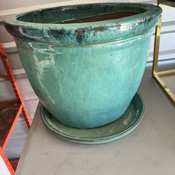Planter / Ceramic Pot / Flower Pot