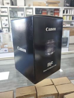 Canon RF 35MM F1.8 MACRO