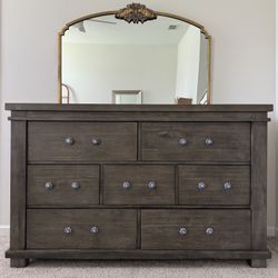Gorgeous Bedroom Set