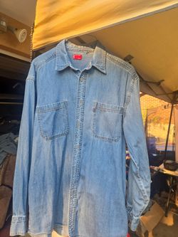 Levi's size XL
