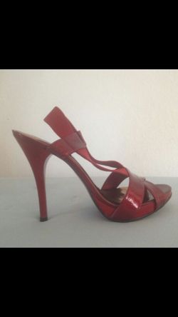 Size 8 Carlos Santana