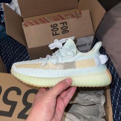 Adidas yeezy boost shop 35 v2 sale