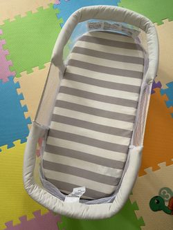 SwaddleMe baby by your side sleeper