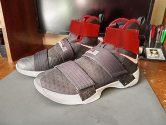 Nike LeBron Soldier 10