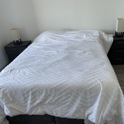 Free - Queen Bed, Two Night Stands And Dresser 