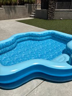 Inflatable pool