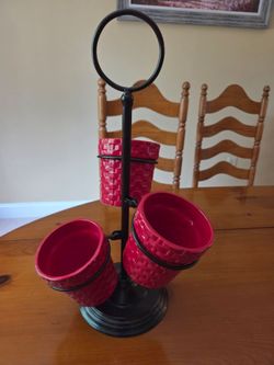 Utensil holder
