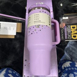 Olivia Rodrigo Stanley 40oz Quencher H2.0 Flowstate Tumbler