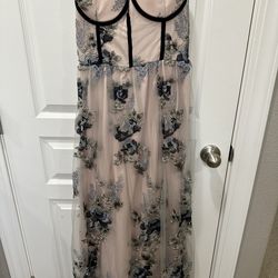 Women’s dress