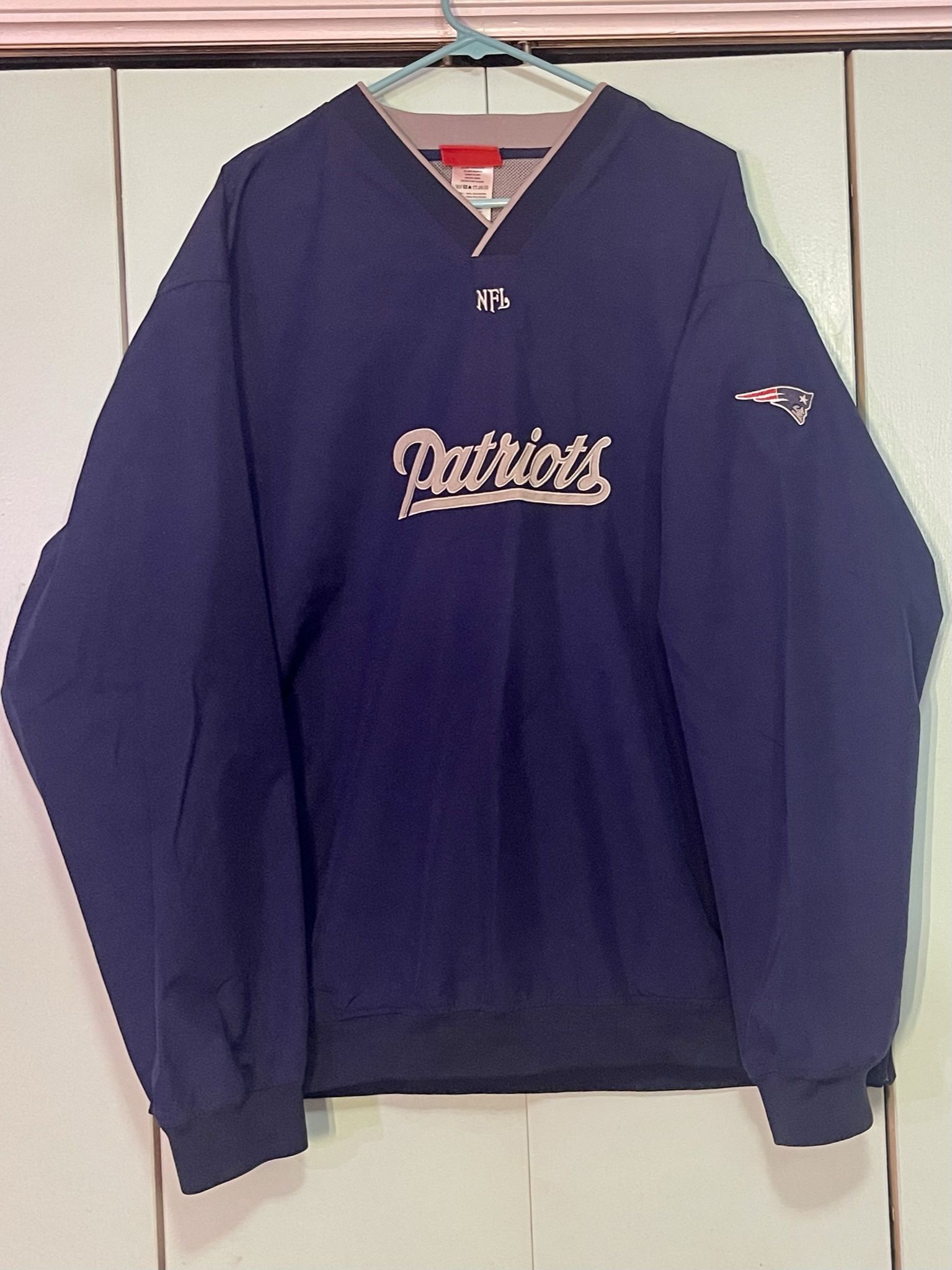 New England Patriots Jacket / pullover/ Windbreaker / Crewneck / Men’s 2XL / NFL / NEW