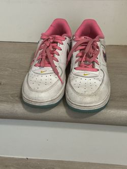 Nike Air Force 1 Low Top Sneakers