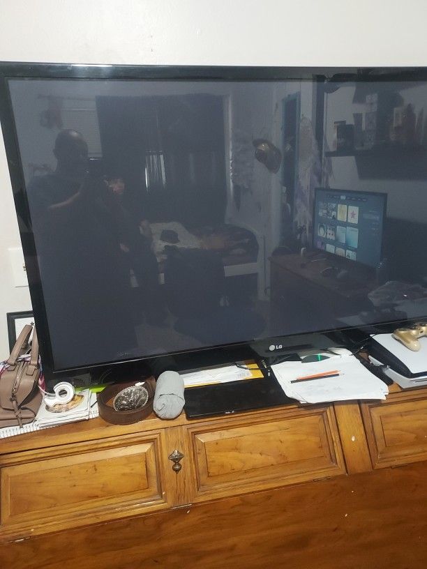 65in LG TV