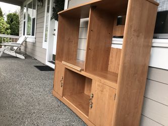TV Stand w cabinets
